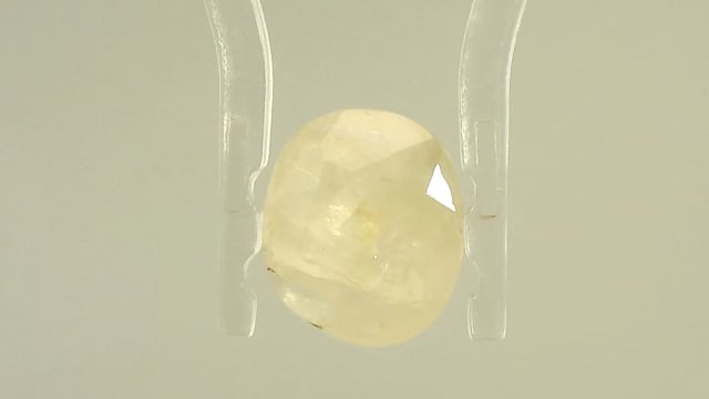 Yellow Sapphire 3.29 Carat — video