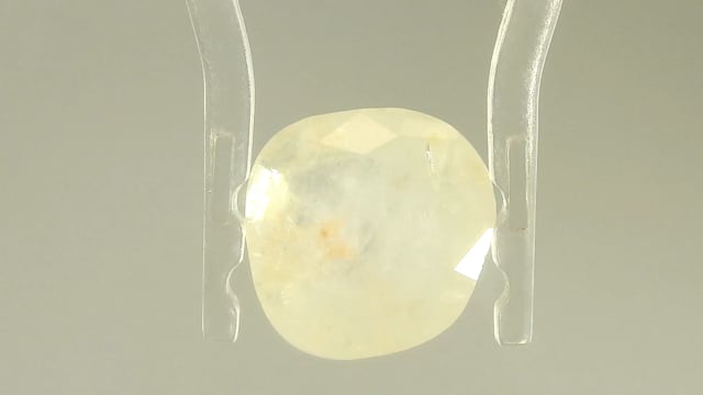 Yellow Sapphire 6.73 Carat — video