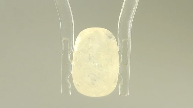 Yellow Sapphire 3.8 Carat — video
