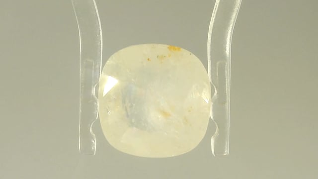 Srilankan Pukhraj  5.63 Carat — video