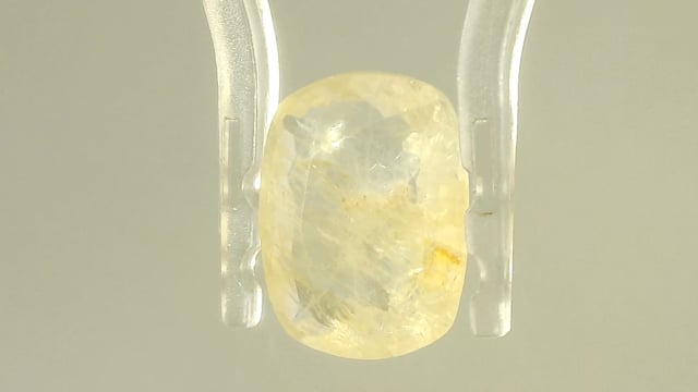 Srilankan Yellow Sapphire 4.45 Carats — video