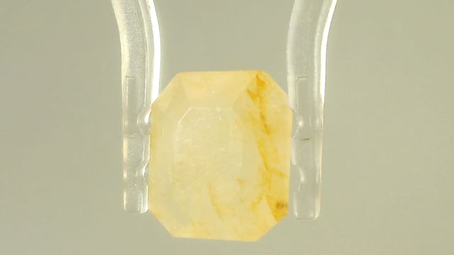 Srilankan Yellow Sapphire 4.64 Carats — video
