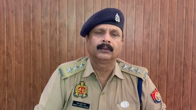 जामो-भादर रोड किनारे गड्ढे में मिला युवक का शव, जांच में जुटी पुलिस, बाइट - मनोज मिश्रा (C. O) 