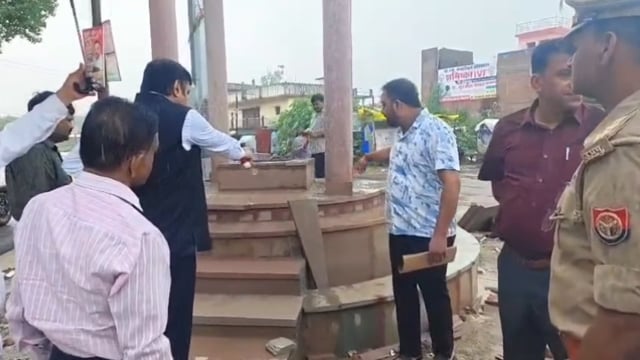 शोहरतगढ़ विधानसभा में करोड़ों की विकास परियोजनाओं का विधायक विनय वर्मा ने किया स्थलीय निरीक्षण