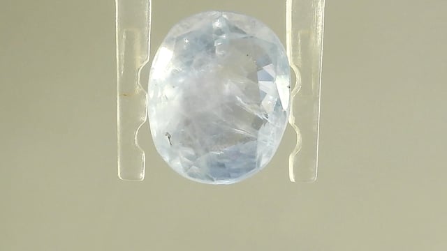 Srilankan Neelam 4.26 Carat — video