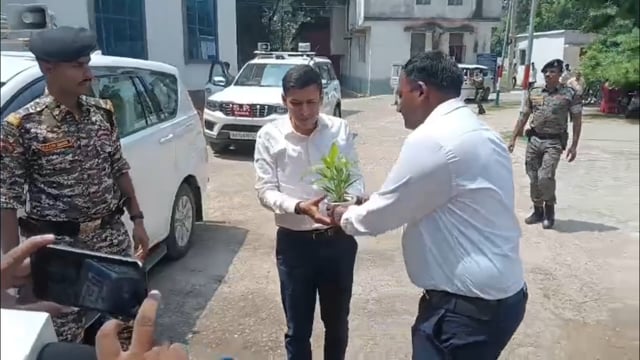 अमरपुर में डीएम एसपी का जनता दरबार, 13 भूमि संबंधी मामलों की सुनवाई, 24 घंटे में जांच के निर्देश।
