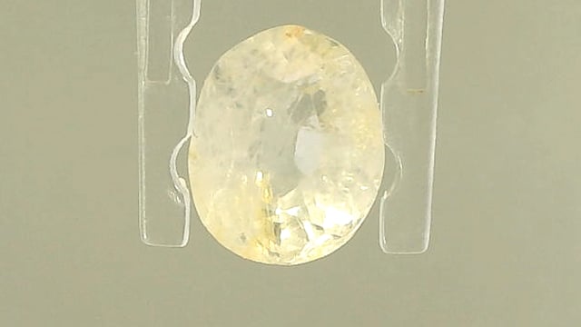 Srilankan White Sapphire 1.78 Carat — video