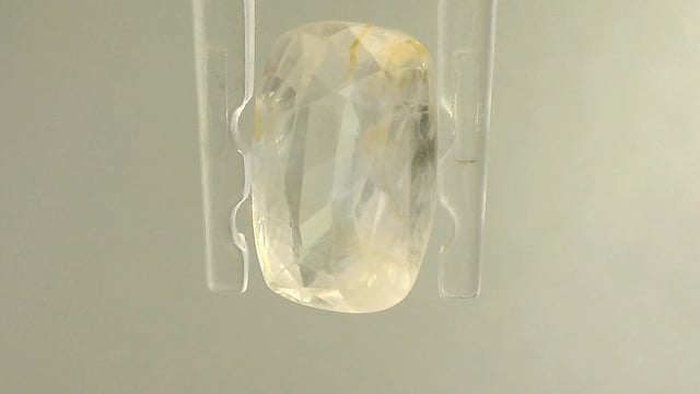 Srilankan White Sapphire 3.46 Carat — video