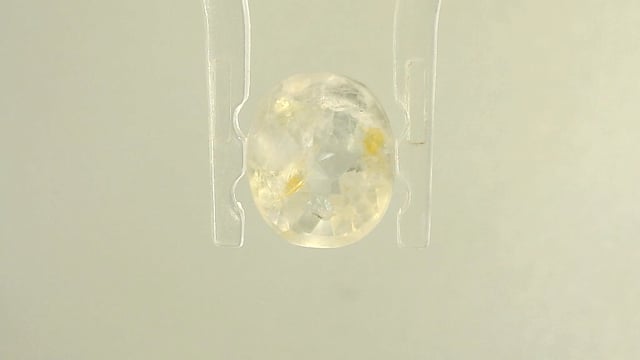 Srilankan White Sapphire 2.40 Carat — video