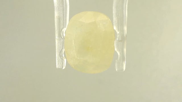 White Sapphire 5.34 Carat — video