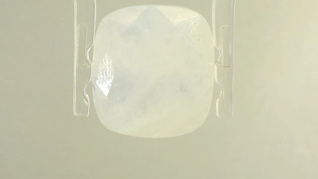 White Sapphire 6.96 Carat — video