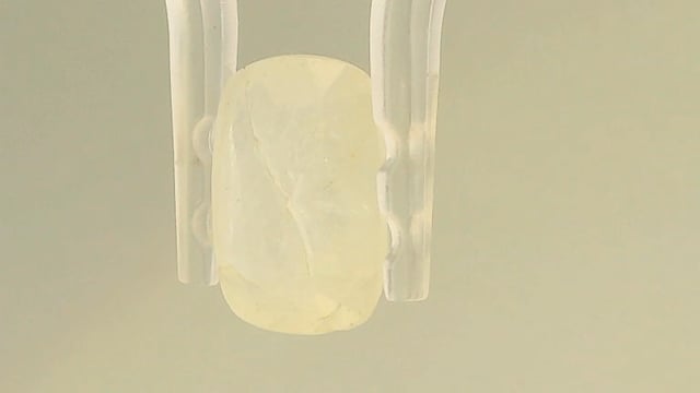 Srilankan White Sapphire 4.18 Carat — video