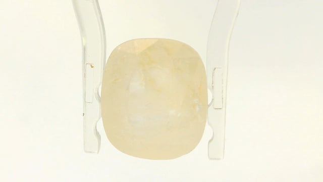 Srilankan White Sapphire 8.63 Carat — video