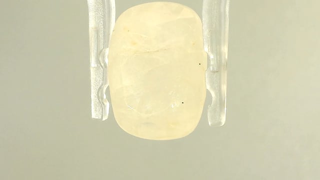 White Sapphire 8.52 Carat — video