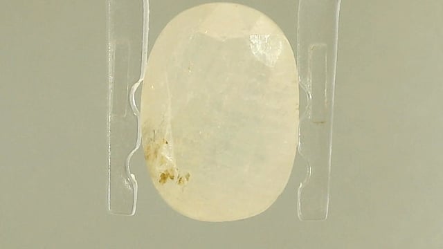 White Sapphire 3.83 Carat — video