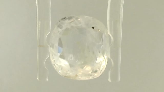 Srilankan White Sapphire 4.26 Carat — video