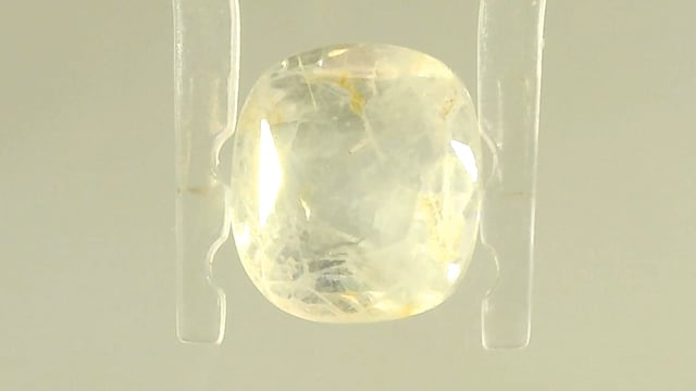 Srilankan White Sapphire 3.73 Carat — video