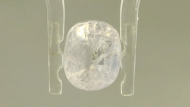 Srilankan White Sapphire 3.56 Carat — video