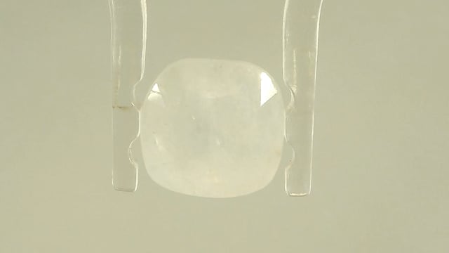 White Sapphire 4.31 Carat — video