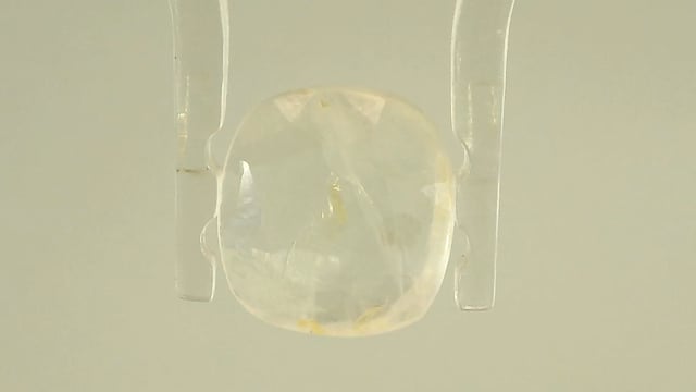 Srilankan White Sapphire 3.08 Carat — video