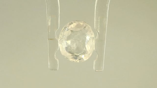 Srilankan White Sapphire 1.38 Carat — video
