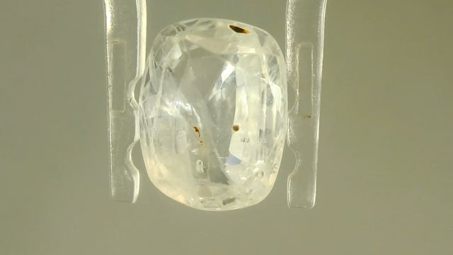 Srilankan White Sapphire 4.14 Carats — video