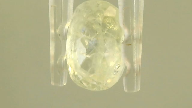 Srilankan White Sapphire 4.33 Carats — video