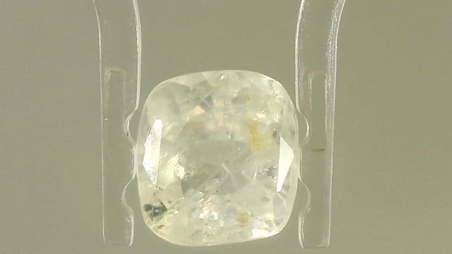 Srilankan White Sapphire 3.5 Carats — video