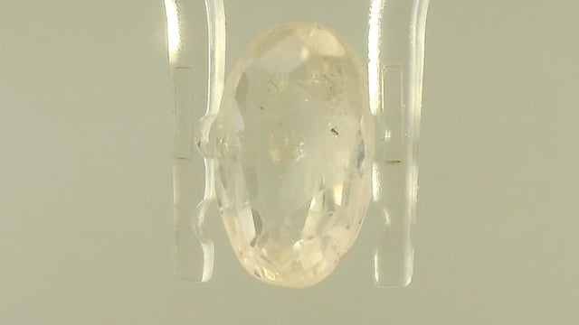Srilankan White Sapphire 3.53 Carats — video