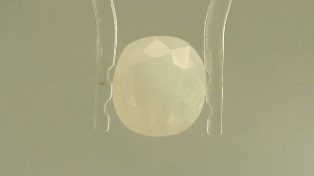 Srilankan White Sapphire 5.32 Carats — video