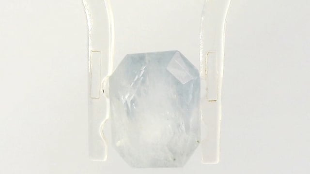 Srilankan Neelam 3.97 Carats — video