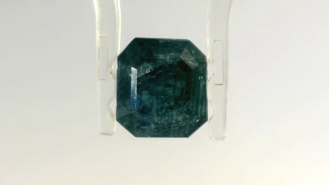 Srilankan Neelam 3.91 Carats — video