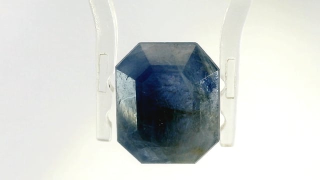 Srilankan Blue Sapphire 6.84 Carats — video