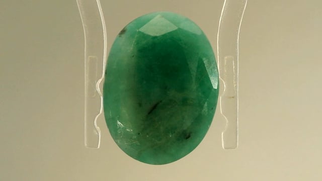Brazilian Emerald 7.69 Carat — video