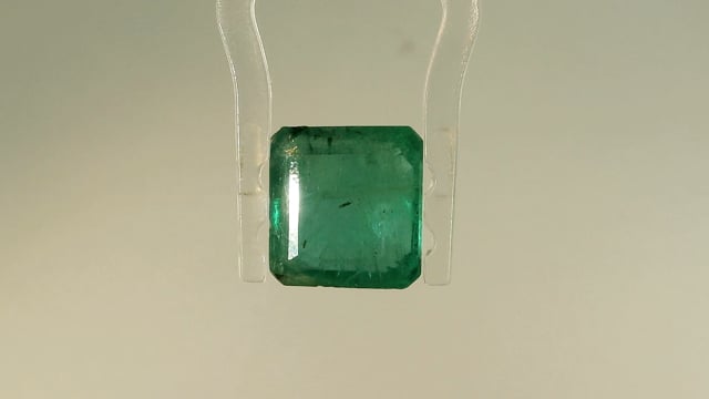 Zambian Markat  3.56 Carat — video