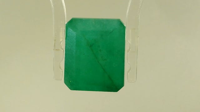 Brazilian Emerald 6.65 Carat — video