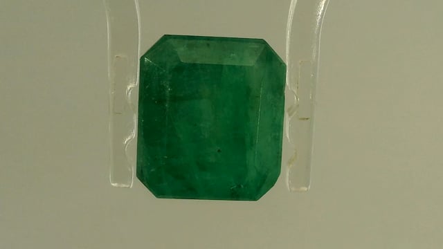 Brazilian Emerald 5.71 Carat — video