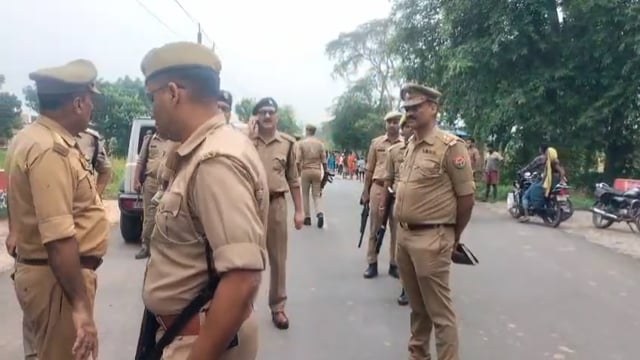 बांसडीह थाने पर तैनात सिपाही का पानी भरे गढ्ढे में शव मिलने से मची सनसनी,जांच में जुटी पुलिस