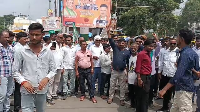 डॉक्टर केपी गुप्ता पत्रकारों के लिए गलत शब्दों राजीव चौक पर पत्रकार इकट्ठे होकर डॉक्टर के खिलाफ लगाए नारे