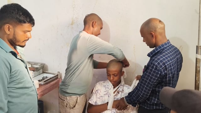 दो अलग-अलग जगह पर कटखने लंगूर ने हमला कर महिला समेत किशोर को किया जख्मी।