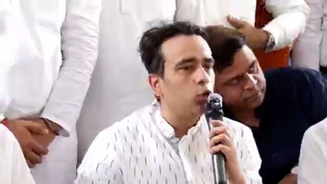 दिल्ली। राष्ट्रीय लोकदल (RLD) प्रमुख जयंत चौधरी ने समाजवादी पार्टी के अध्यक्ष अखिलेश यादव पर तीखा हमला बोला है। जयंत ने अखिलेश पर निशाना