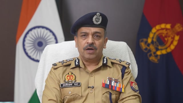 Breaking News 

UPSTF को मिलीं बड़ी सफ़लता STF ने अंतर्राज्यीय स्तर पर अवैध असलहों की तस्करी करने वाले