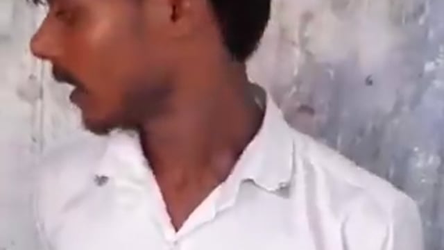 5 बच्चों की सास का 20 साल छोटे दामाद पर दिल आ गया
रातभर पंचायत चली, लेकिन दोनों को अलग नहीं कर पाई
अब दोनों ने एकसाथ रहने का ऐलान कर दिया है
मामला मैनपुरी, उत्तर प्रदेश का है