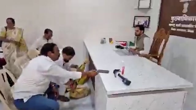 महाराष्ट्र-नासिक के निफाड शहर में आवारा कुत्तों के बढ़ते आतंक और प्रशासन की लापरवाही