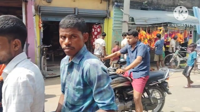 विश्वकर्मा पूजा को लेकर प्रखंड क्षेत्र के सभी बाजार दिन भर रहे गुलजार, श्रद्धा भाव से की गई भगवान विश्वकर्मा की पूजा