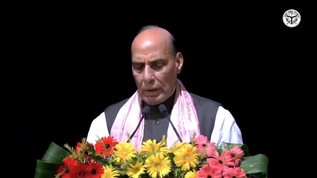उत्तर प्रदेश के जनपदों के पारंपरिक उत्पाद आज देश-दुनिया के बाजारों में अपनी पहचान बना रहे हैं। इन उत्पादों को व्यापक बाजार उपलब्ध कराने और नई पहचान दिलाने का श्रेय भी प्रधानमंत्री श्री नरेन्द्र मोदी जी को जाता है। 

—रक्षा मंत्री श्री राजनाथ सिंह जी