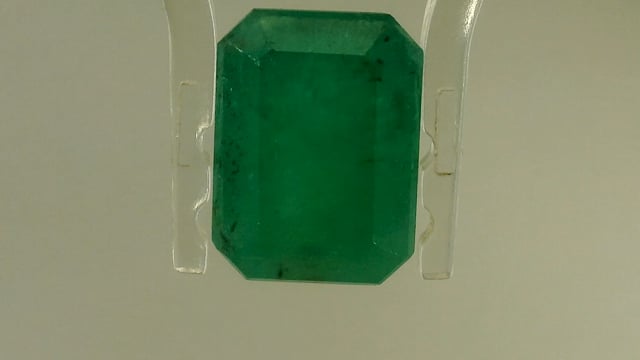 Brazilian Emerald 7.33 Carat — video