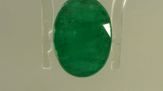 Brazilian Emerald 6.44 Carat — video