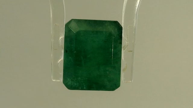 Brazilian Emerald 5.42 Carat — video