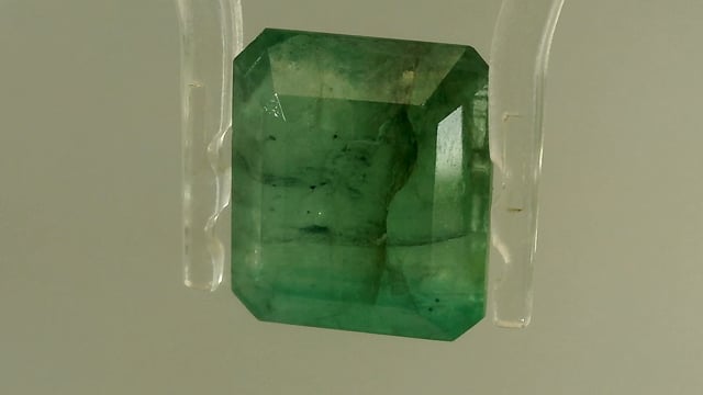 Brazilian Emerald 7.46 Carat — video
